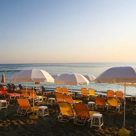 Evelyn Hotel 4*
