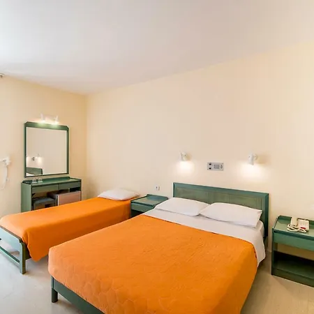 Evelyn Hotel